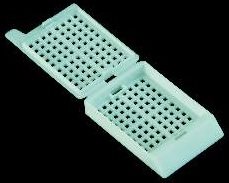 Гистологические кассеты с крышкой, отверстия прямоугольные, зеленые (250/2000)